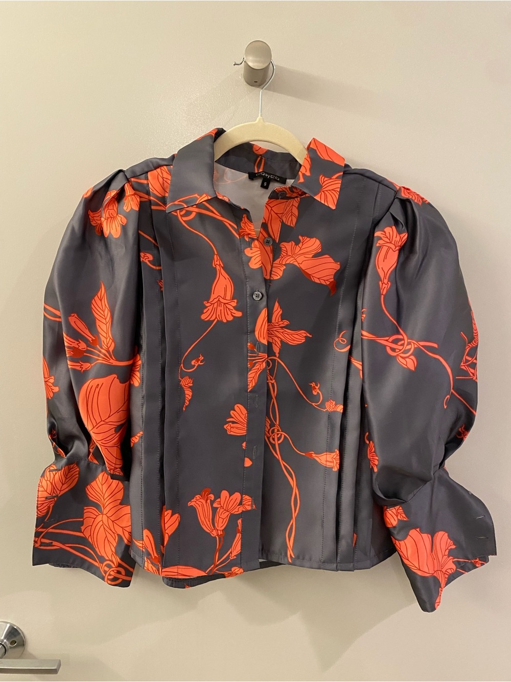 Bold Floral Puff-Sleeve Button-Up Top - Charcoal with Orange Floral